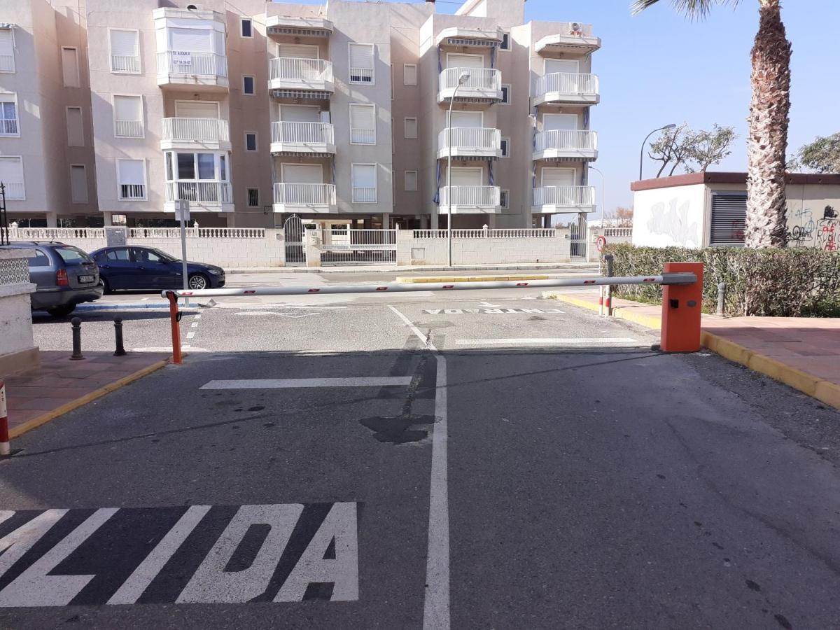 Apartamento Santa Pola, En Playa Del Tamarit Con Piscina. Bagian luar foto